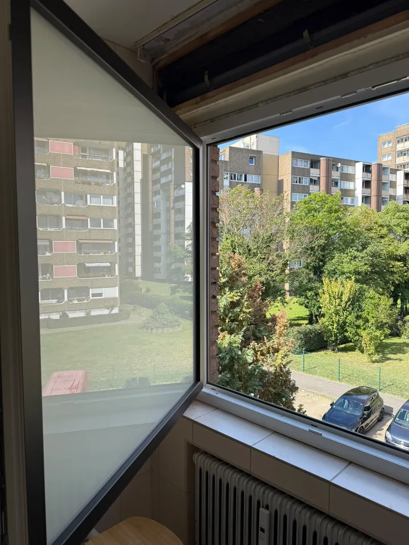 Neues Dreh-Kipp-Fenster mit Milchglas